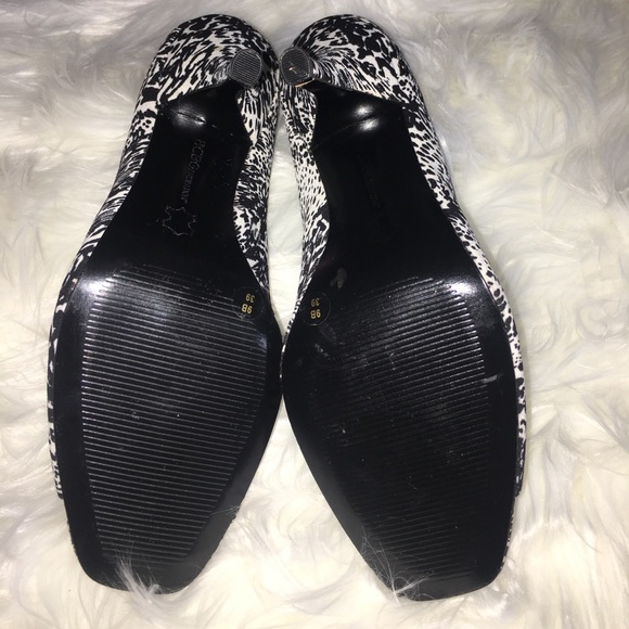 BCBG Floral Peep Toe Heels EUC - Picture 5 of 7